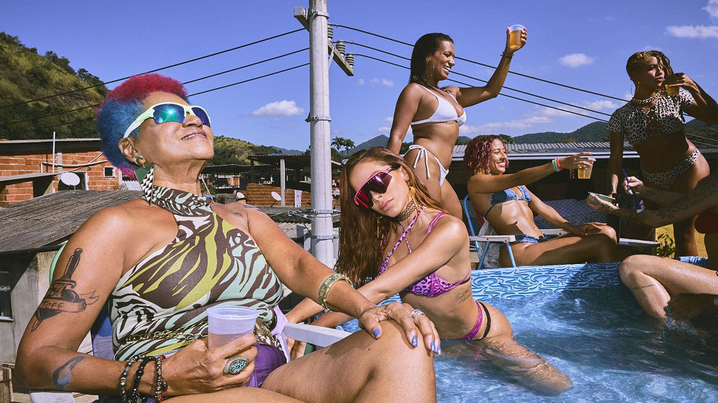 “funk Generation” Anitta Celebra Vivências Na Favela Em Novo Bundle 